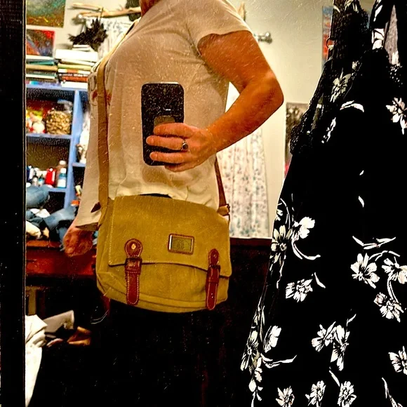 Tan canvas messenger bag - Picture 7 of 7